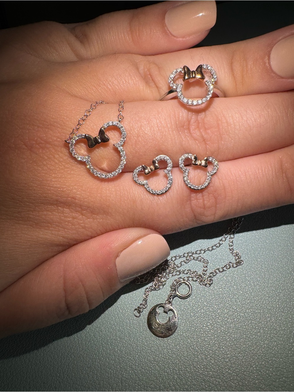 Silver Crystal Minnie Mouse Outline Jewelry Set - Silver